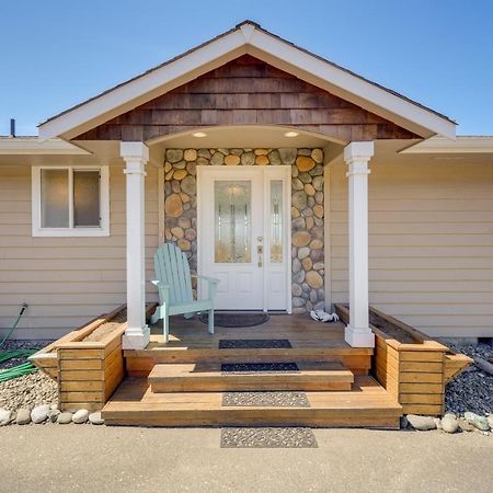 Stunning Home In Coupeville With Deck And Beach Access Экстерьер фото