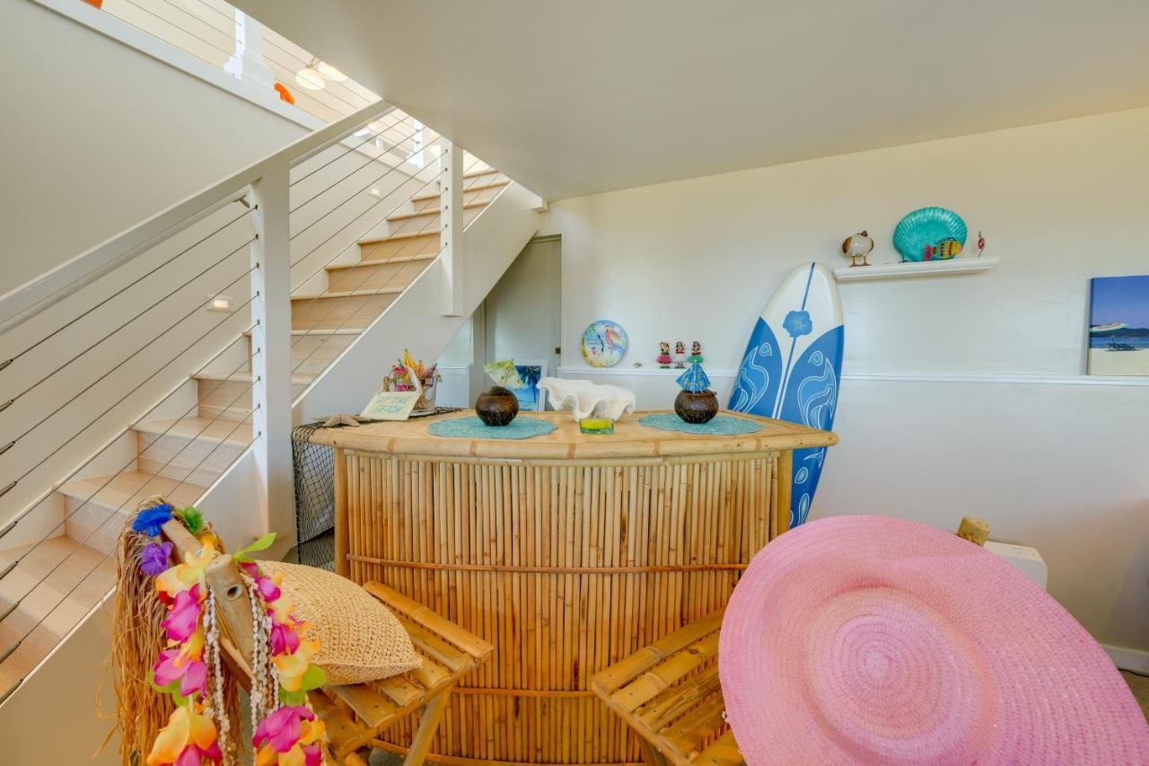 Stunning Home In Coupeville With Deck And Beach Access Экстерьер фото